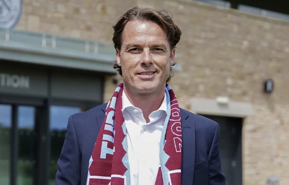 เบิร์นลี่ย์เปิดตัว ปาร์คเกอร์ กุนซือคนใหม่เซ็น 3 ปี