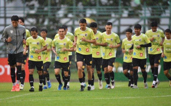 ช้างศึกลุยฝนซ้อม! ศุภณัฏฐ์-ศุภชัย ดีใจได้เล่นต่อหน้าแฟนชาวใต้