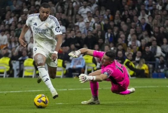 คืนฟอร์มเร็ว! อันเชล็อตติ ชม เอ็มบัปเป้ ทำผลงานสุดแจ่ม