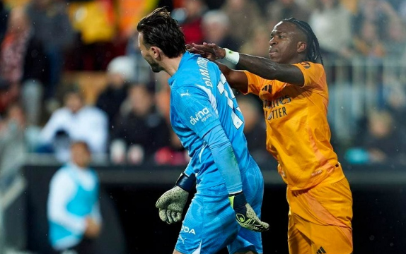 อันเช่ ย้ำ วินี่ ไม่ควรโดนแดง หวังโดนแบนไม่เยอะ