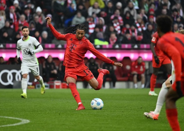 เสือใต้ร้อนต่อเชือดโวล์ฟสบวร์ก3-2