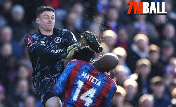 เอฟเอพิจารณาแบนยาวโรเบิร์ตส์ 