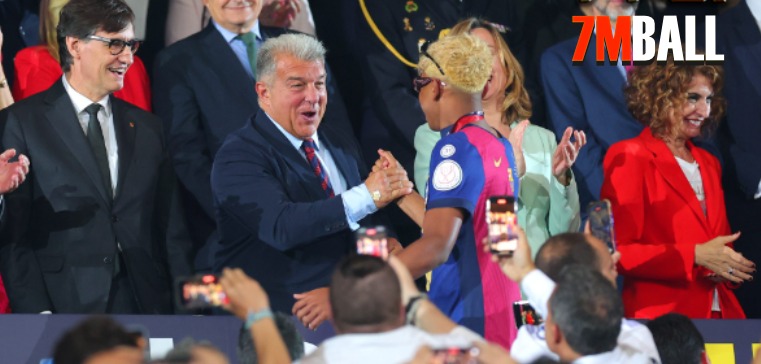 ลาปอร์ต้าชื่นชมความสำเร็จของฟลิค-นักเตะ